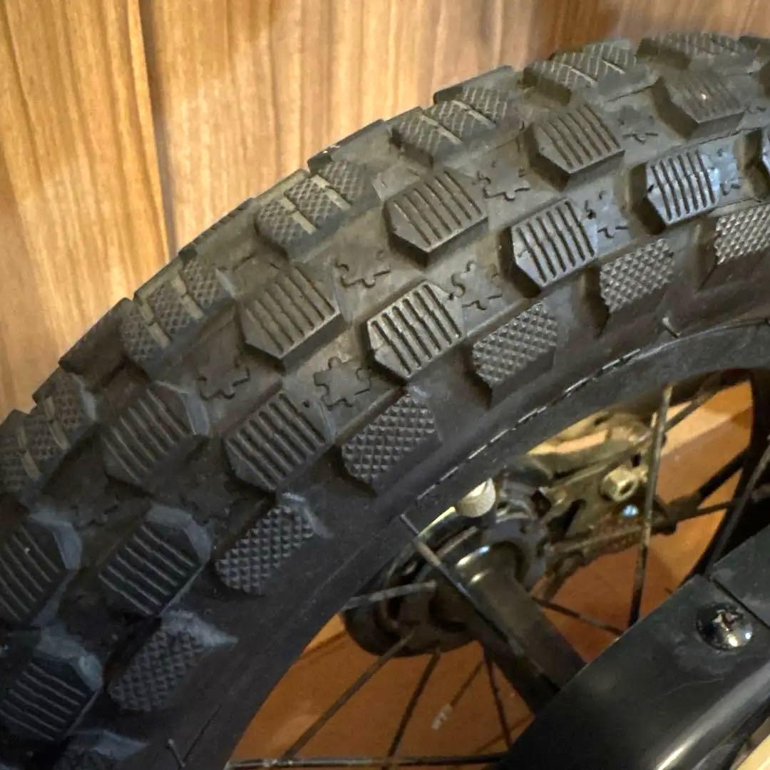 nemo 1.2 幼児用　12インチ　自転車　ベージュ Hits 補助輪付き