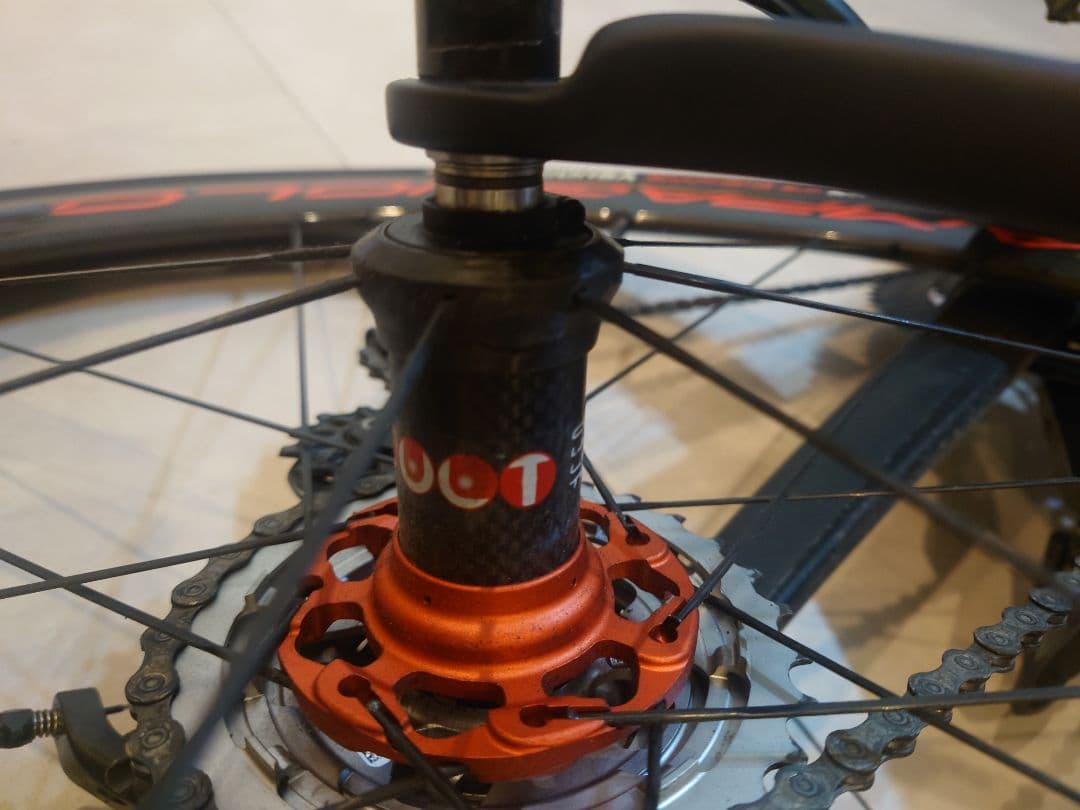 カンパニョーロ BORA ULTRA 50　レッドフランジ