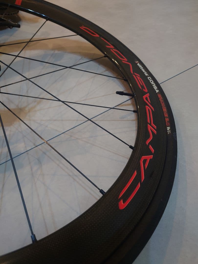 カンパニョーロ BORA ULTRA 50　レッドフランジ