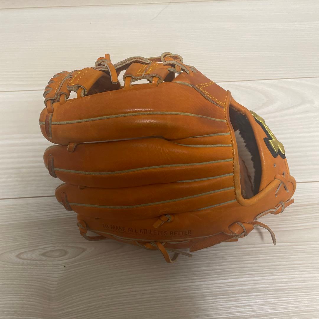 アンダーアーマー　オレンジ 野球グローブ 一般軟式内野手用