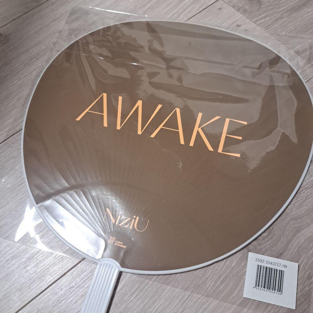 NiziU RIMA サイン入りうちわ AWAKE