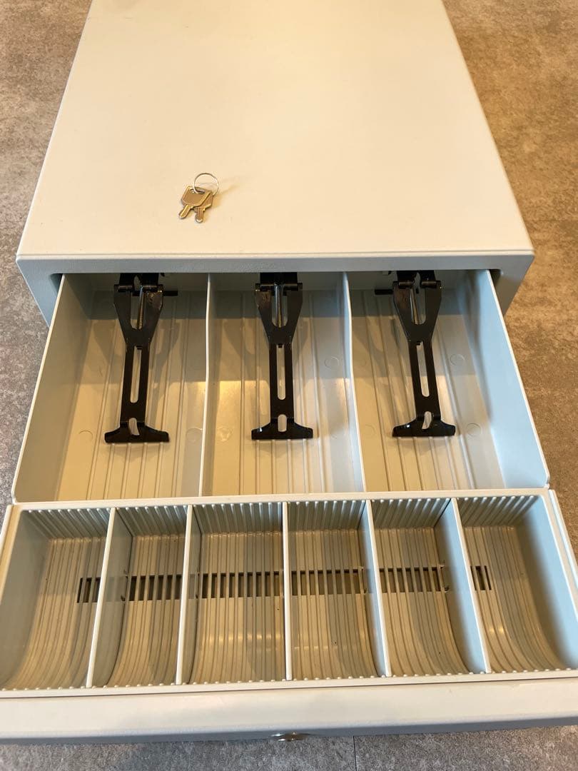 サーマルプリンター RP-F10、プッシュ式キャッシャー