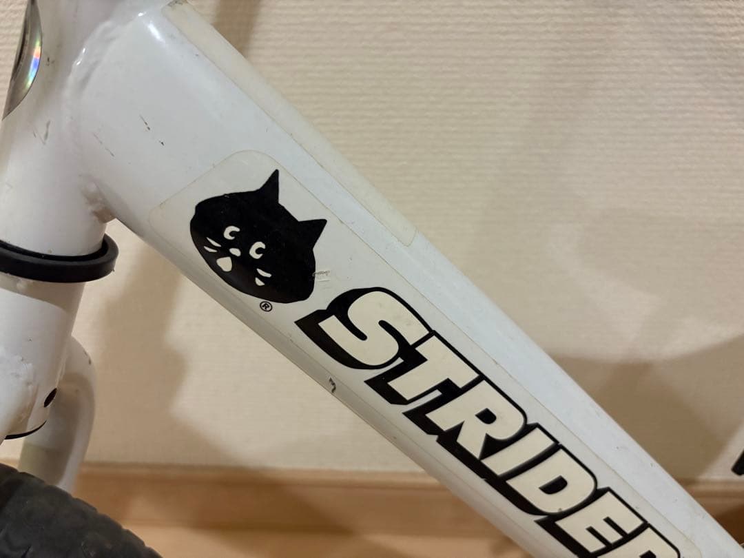 STRIDER バランスバイク Nenet ホワイト にゃ〜