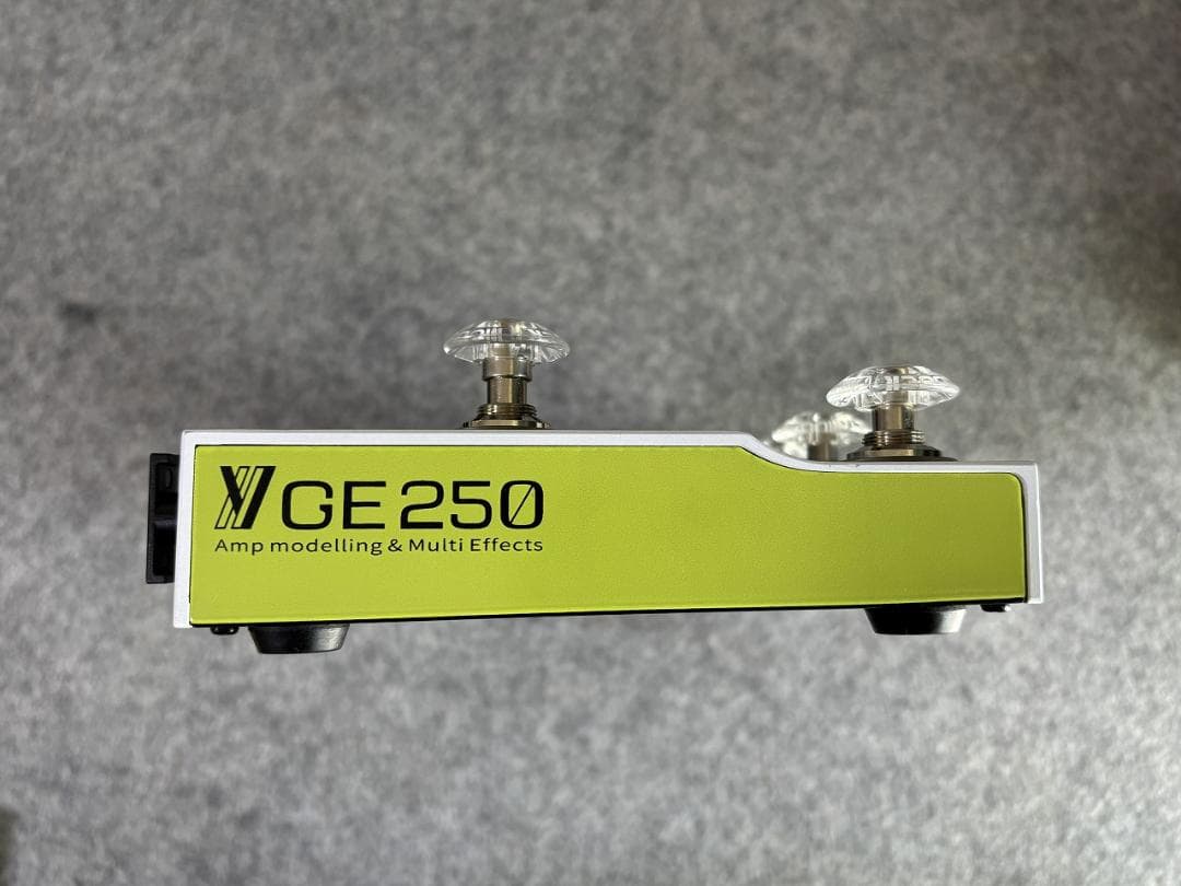 【ほぼ新品】Mooer GE250 箱、マニュアル、その他ケーブル付属