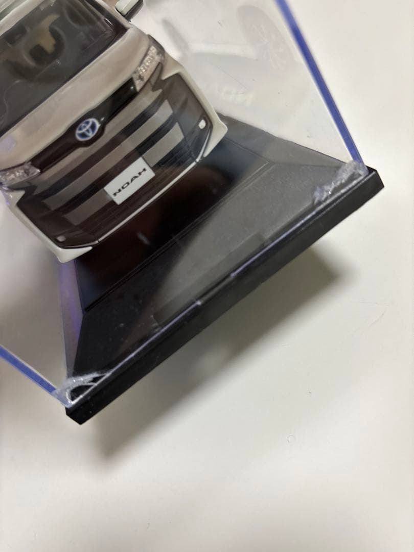 トヨタ NOAH 非売品　ミニカー