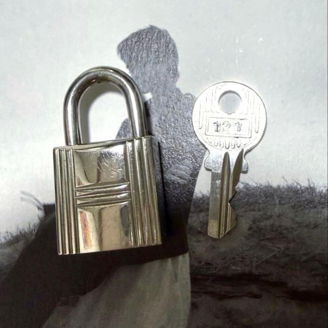 HERMES カデナ　No.121 南京錠 鍵付き