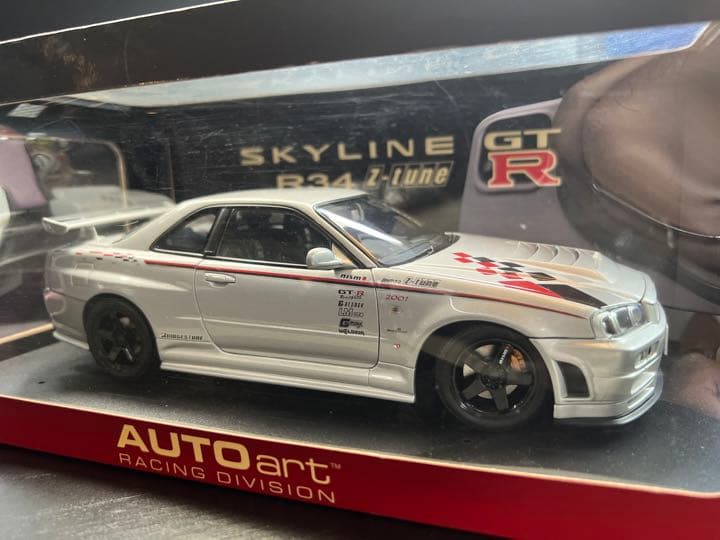 AUTOart スカイラインGT-R BNR34 Nismo Z-Tune
