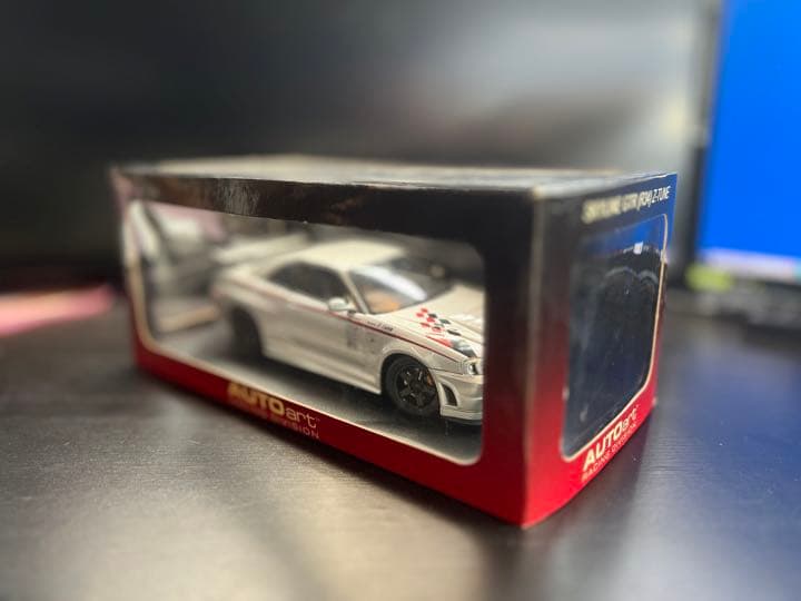 AUTOart スカイラインGT-R BNR34 Nismo Z-Tune