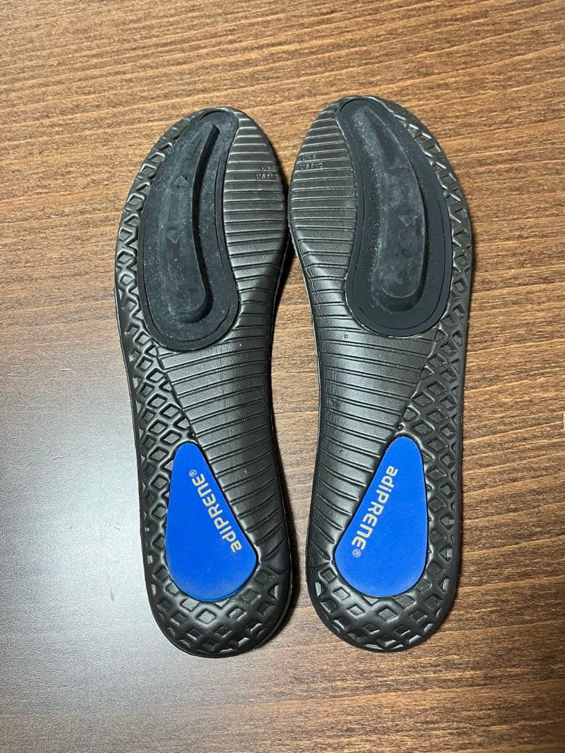 adidas プレデター イエロー