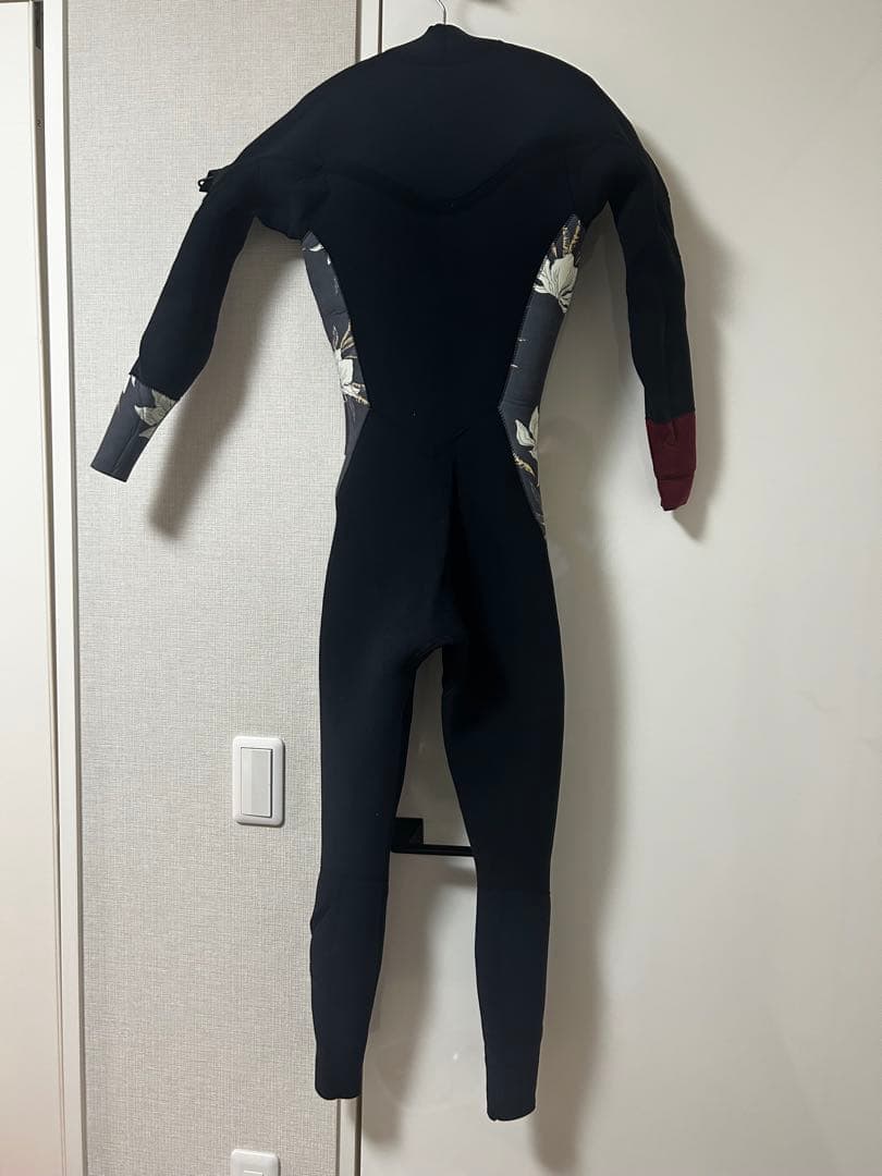 【数回着用】AIRTIGHT ウェットスーツ　レディース