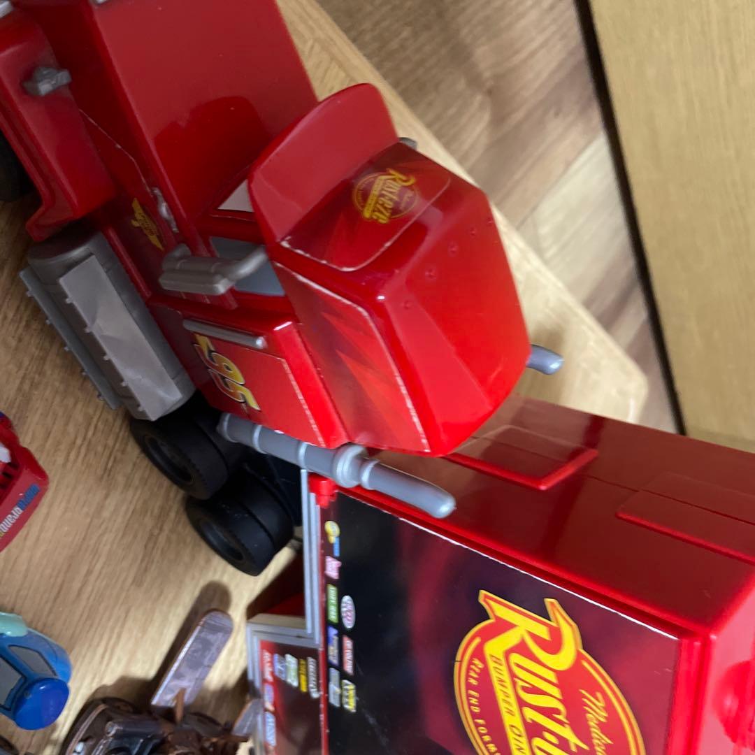 カーズ トミカ たくさんのせよう！大きなマック 廃盤品 トミカ30台➕2台