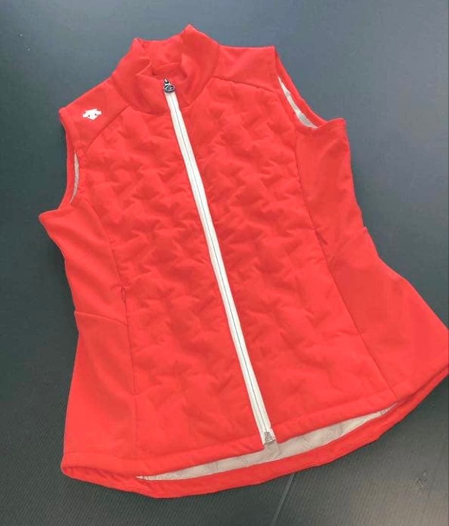 デサントゴルフ　上下②点セット　ダウンベスト　ダウンスカート 防寒