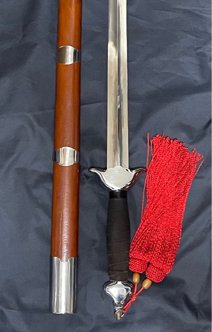 貴重！中国武術 太極拳用 楊氏龍泉ステンレス製剣 しなり有 カンフー 専用袋付