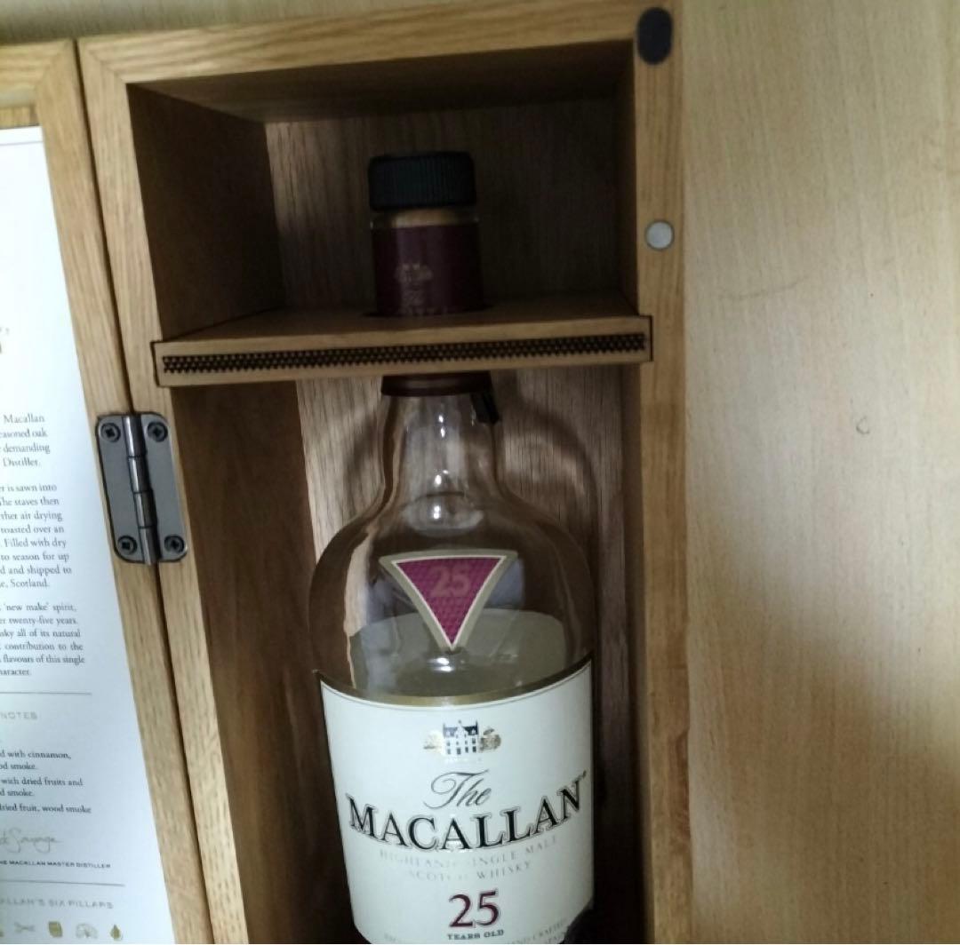 MACALLAN マッカラン25年 シェリーオーク 木箱700ml 43%空瓶