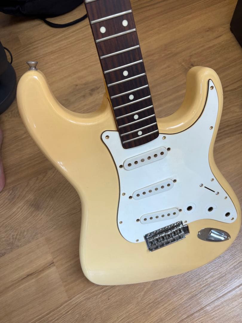 Fender Japan stratocaster st72-sc ボディ