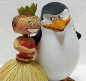 マダガスカルペンギン❤︎ウォーレン傑作限定作品！隊長とハワイアンレディ！と仲間達