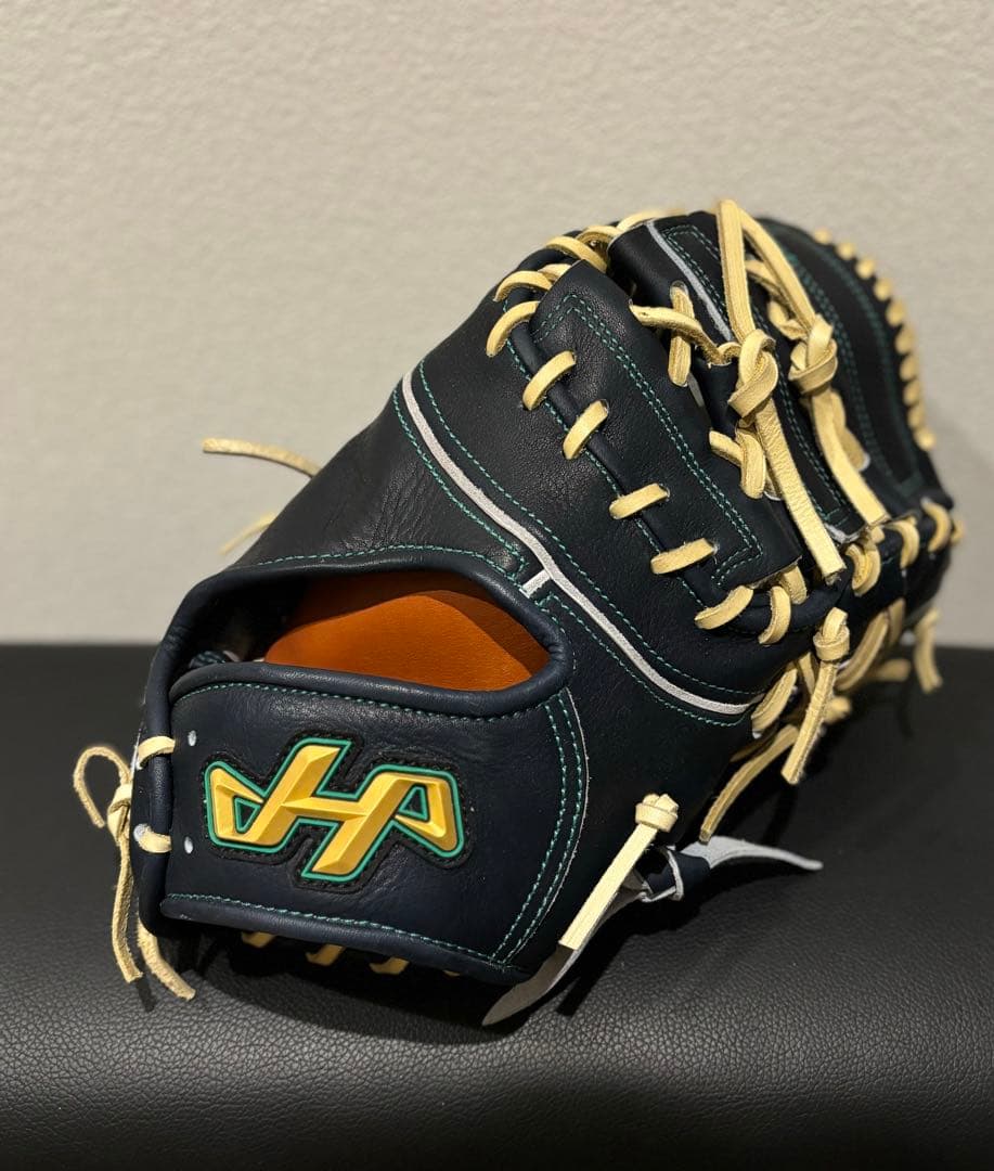 ハタケヤマ　ファーストミット　和牛軟式