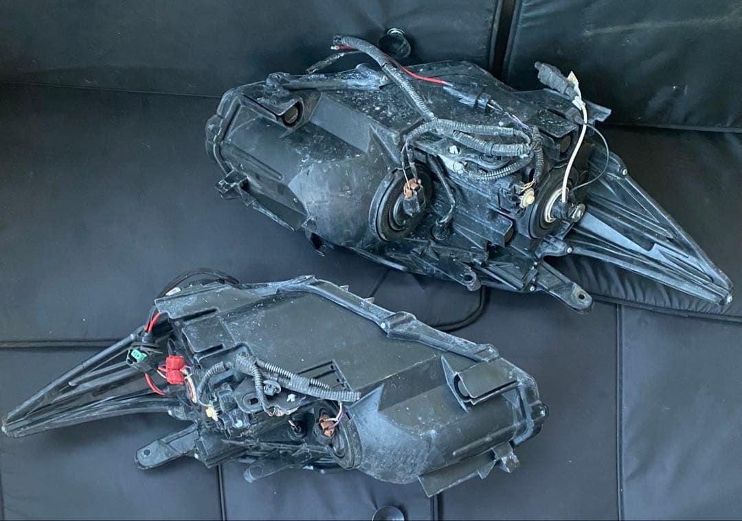 トヨタ プリウス ZVW30系 純正ヘッドライト 左右セット