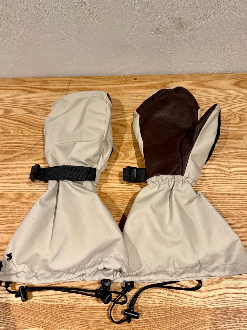 25-26モデルGREEN CLOTHING OVER MITT