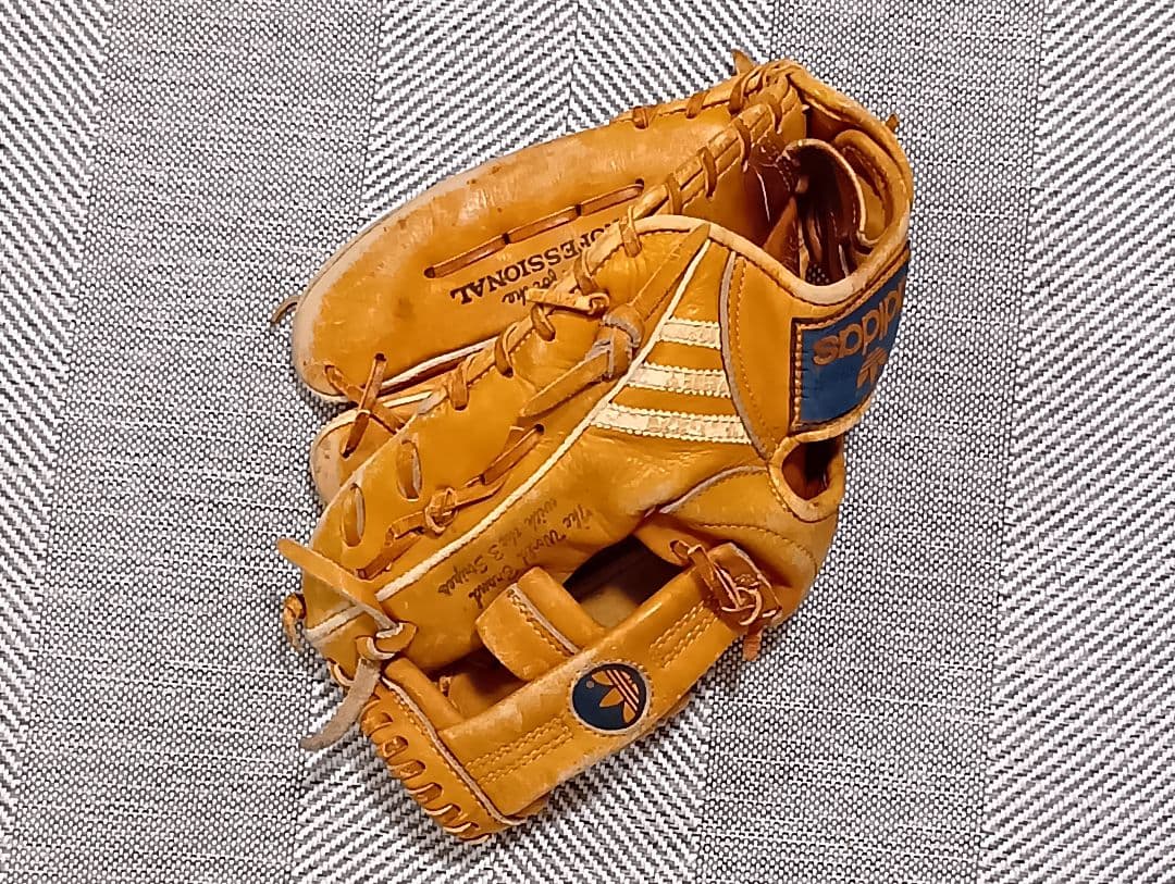 軟式グローブ　アディダス