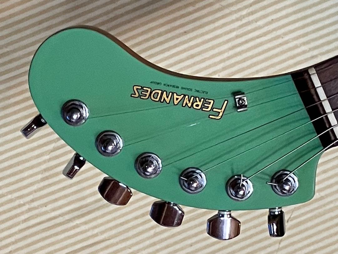 ミントグリーン エレキギター 6弦 22フレット