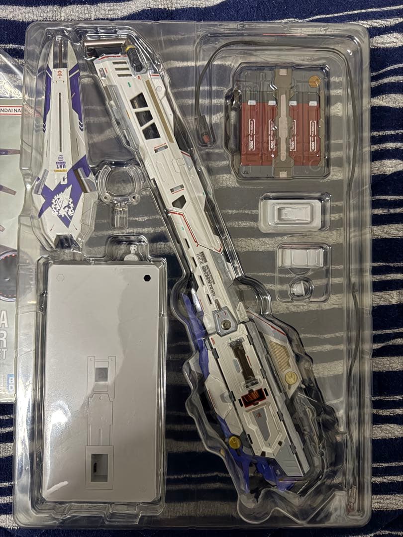 L BUILD Hi-νガンダム & ハイパーメガバズーカランチャー