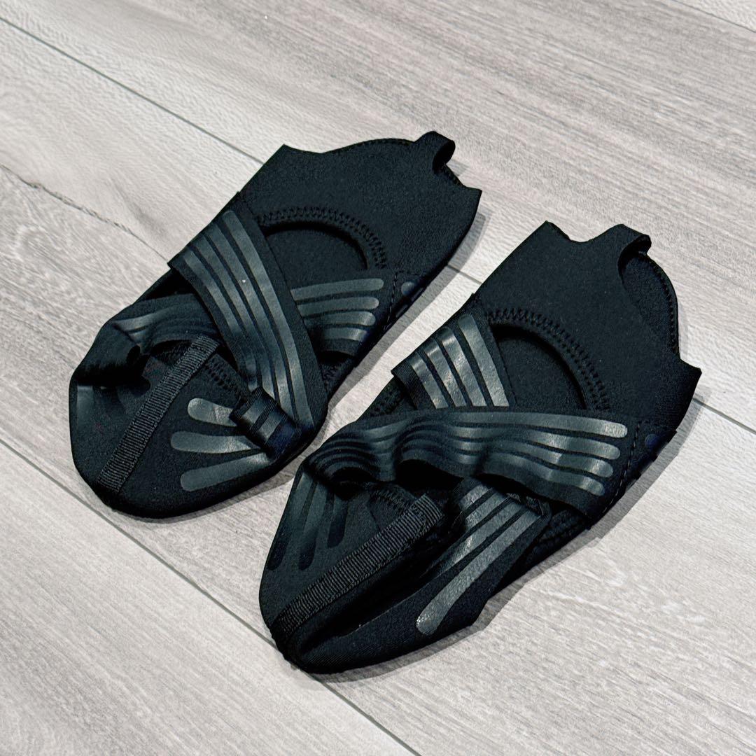 〆ペア ヨガシューズ 女性用靴下の特徴 ヨガソックス 女性の靴下 ハーフトゥ