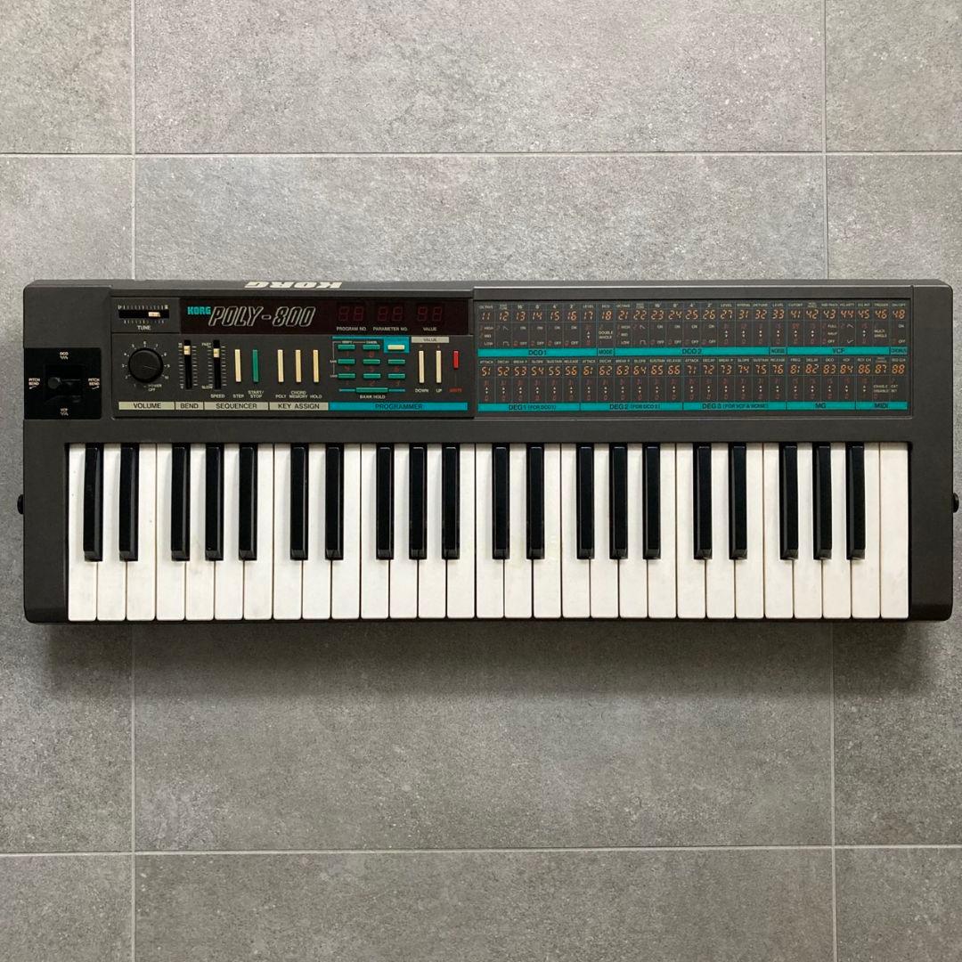 KORG POLY-800 アナログシンセサイザー ジャンク品 ケース付き