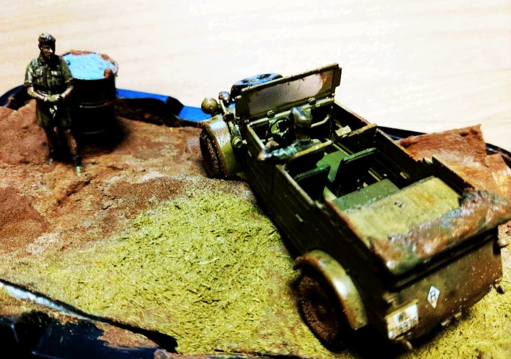 ドイツ軍　キューベルワーゲン1/48　(情景模型)