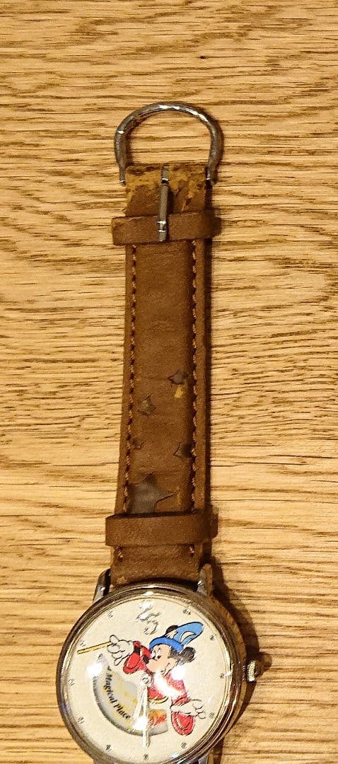 ウォルトディズニーワールド25周年記念 革製腕時計