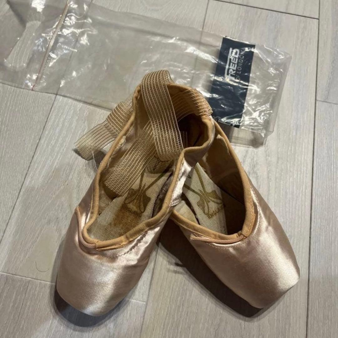 新品フリードトゥシューズ　5xx Yマーク