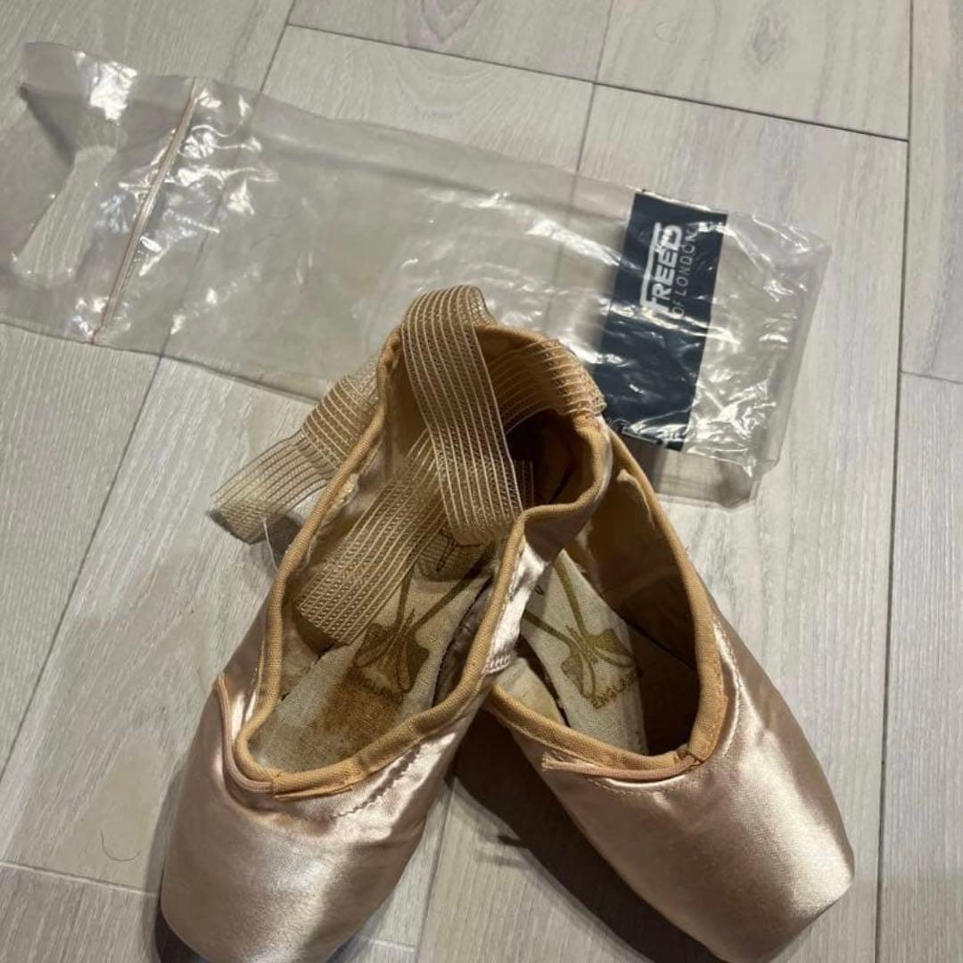 新品フリードトゥシューズ　5xx Yマーク