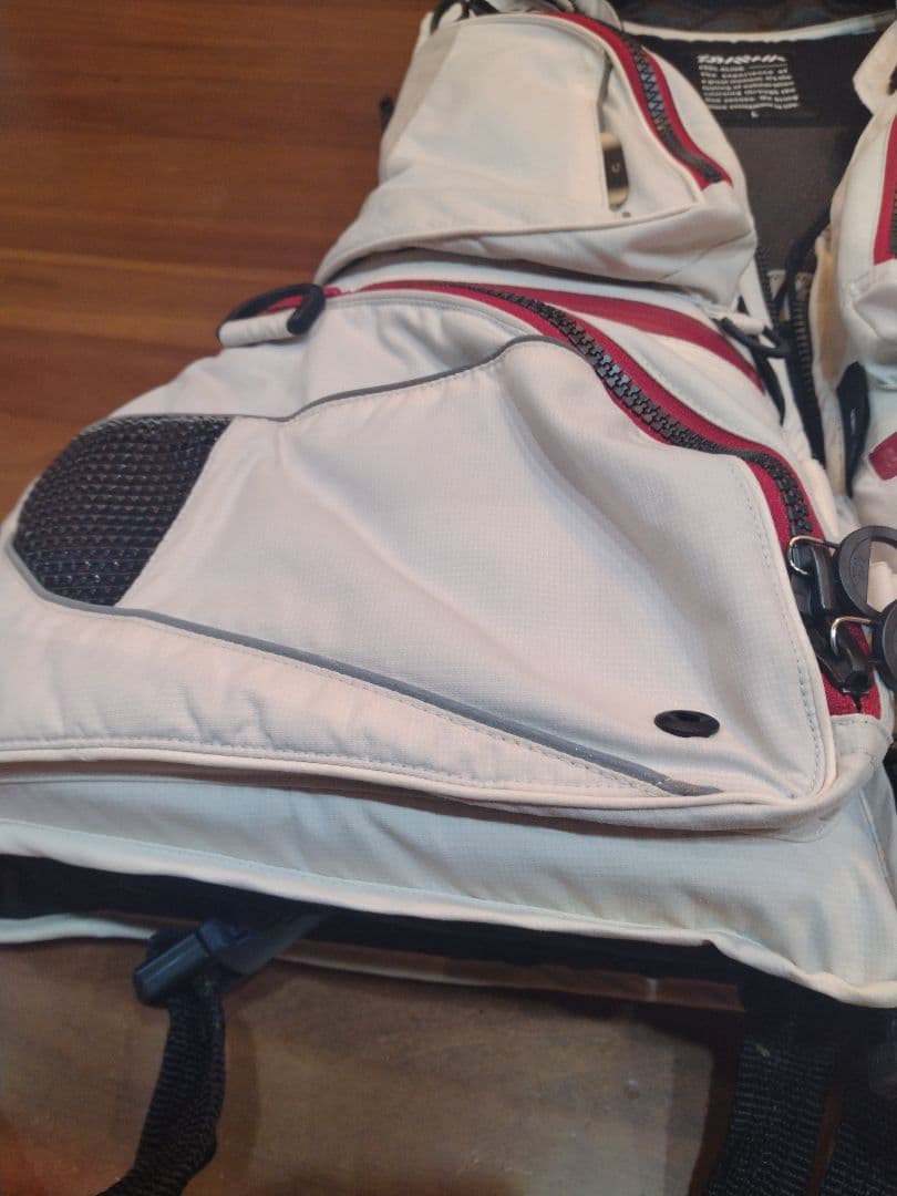 DAIWA ダイワ フローティング ベスト ジャケット 2012年製 ホワイト