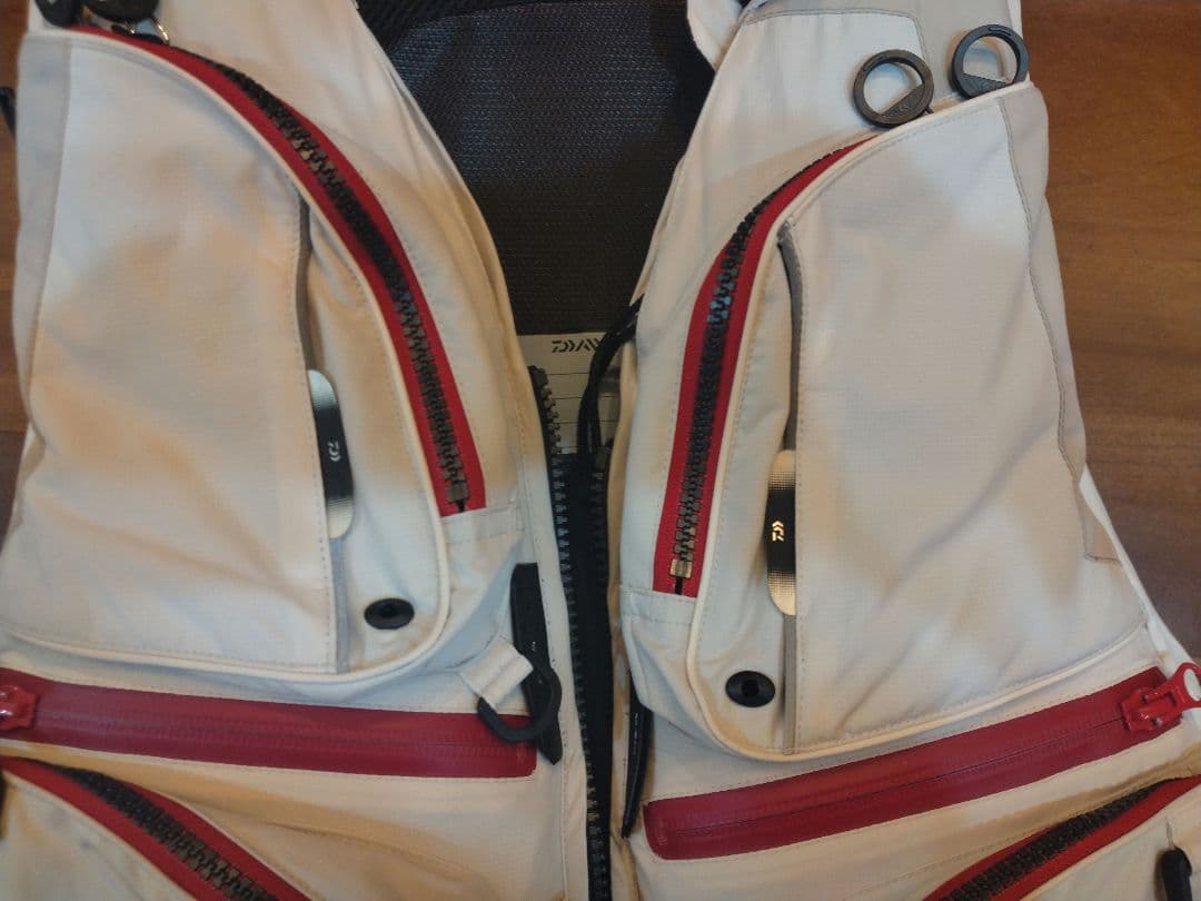 DAIWA ダイワ フローティング ベスト ジャケット 2012年製 ホワイト