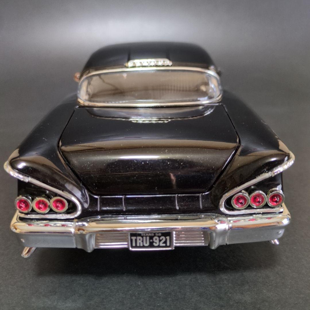 1/18ミニカー　CHEVY　 58’IMPARA