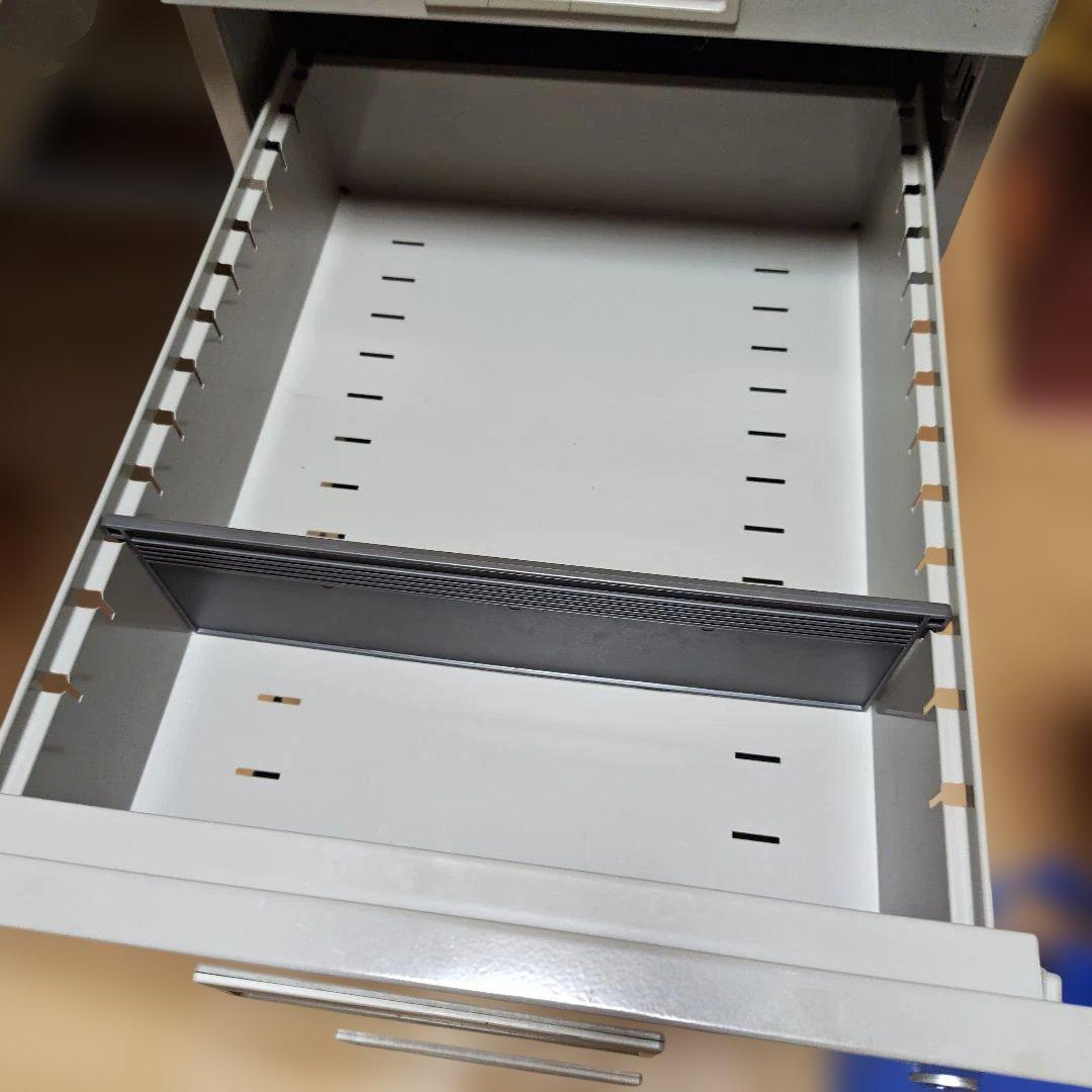 【KOKUYO】スチール事務机