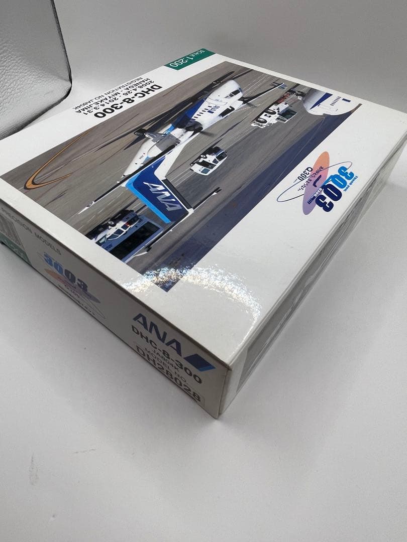 1/200 DHC-8-300 ANA ありがとう、さようなら。Q300