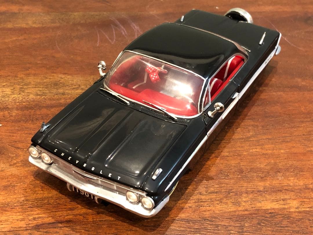 1961 シボレー インパラ JADA TOYsミニカー