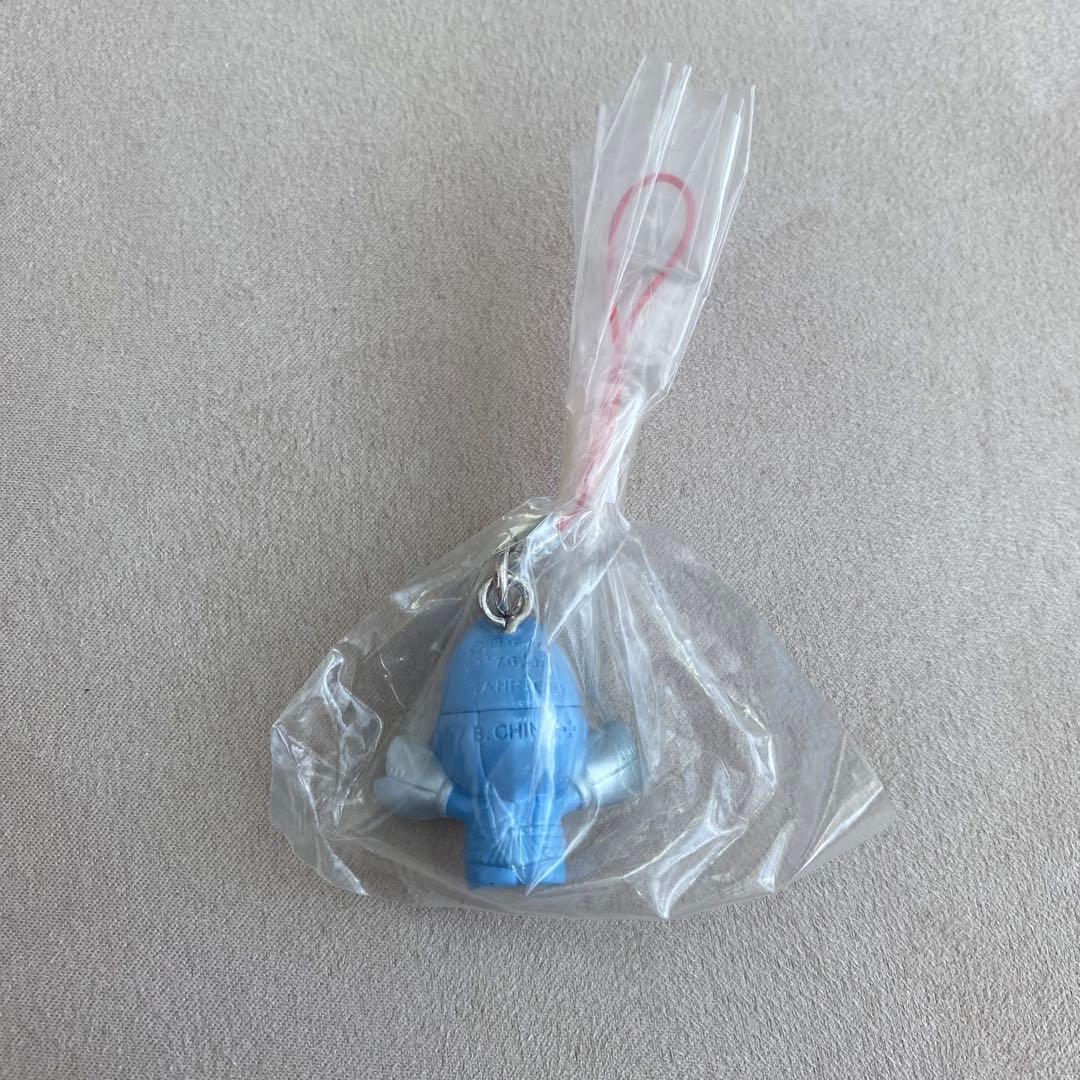 ハローキティ なりきりストラップ ウルトラマンキティ カプセルトイ レア　キティ