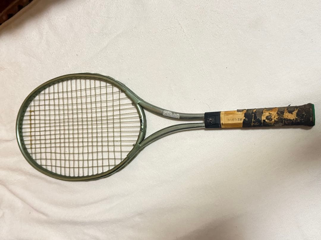 テニスラケット(硬式用) 緑色 フレーム