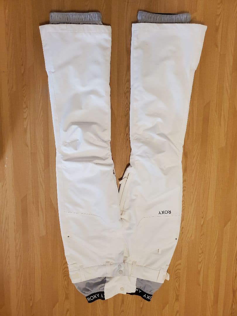 ROXY スノーボードウェア　レディース　 上下セット ブラック/ホワイト