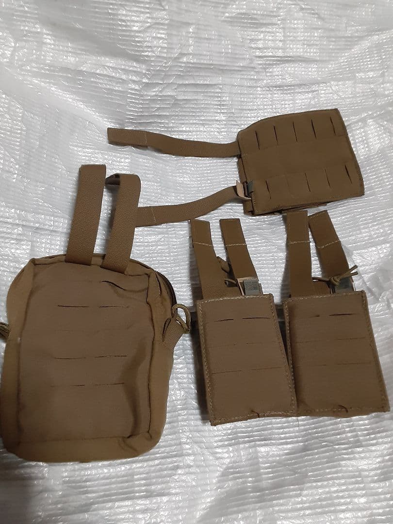 実物 FIRST SPEAR divided stash pocket 他