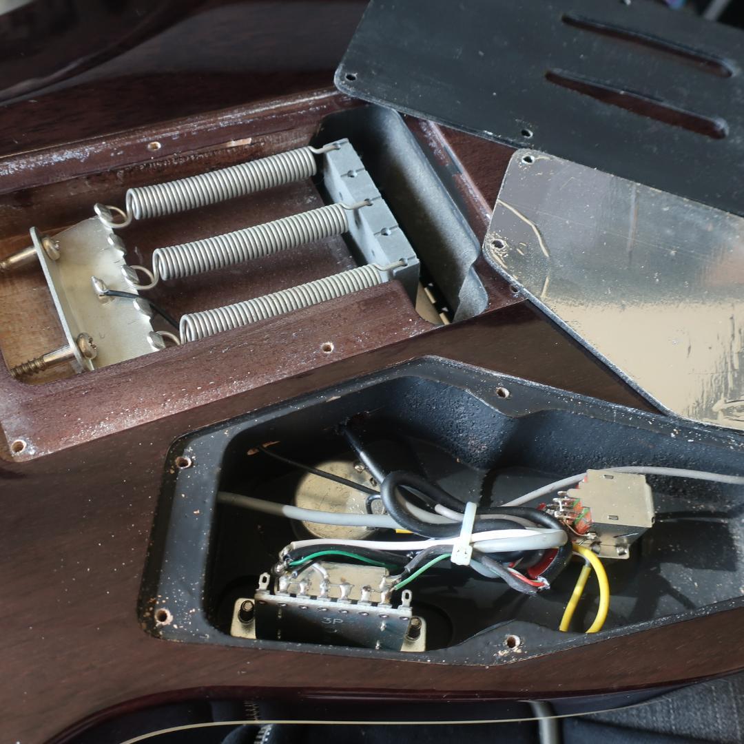 GrassRoots ホライゾン スルーネック エレキギターフロイドローズ搭載