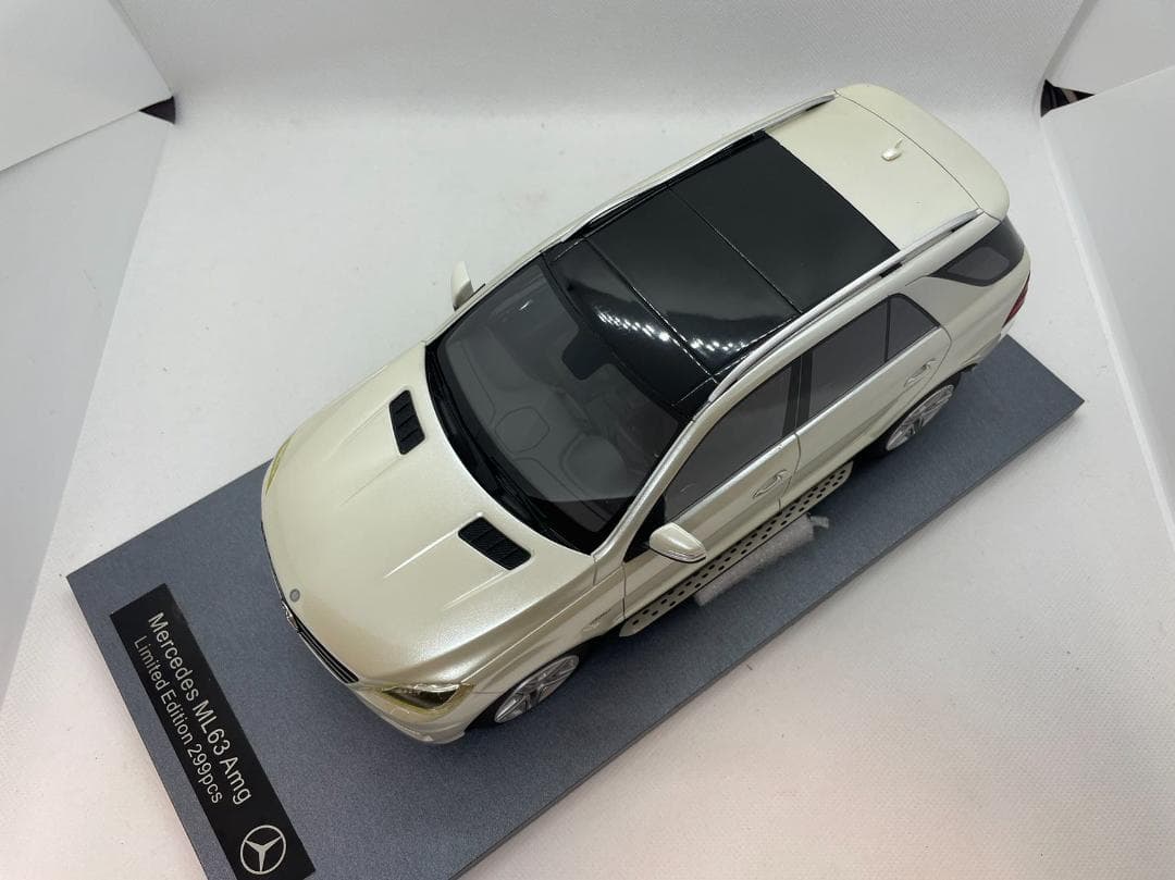 303-019 1/18 メルセデスベンツ ML63 AMG 2012
