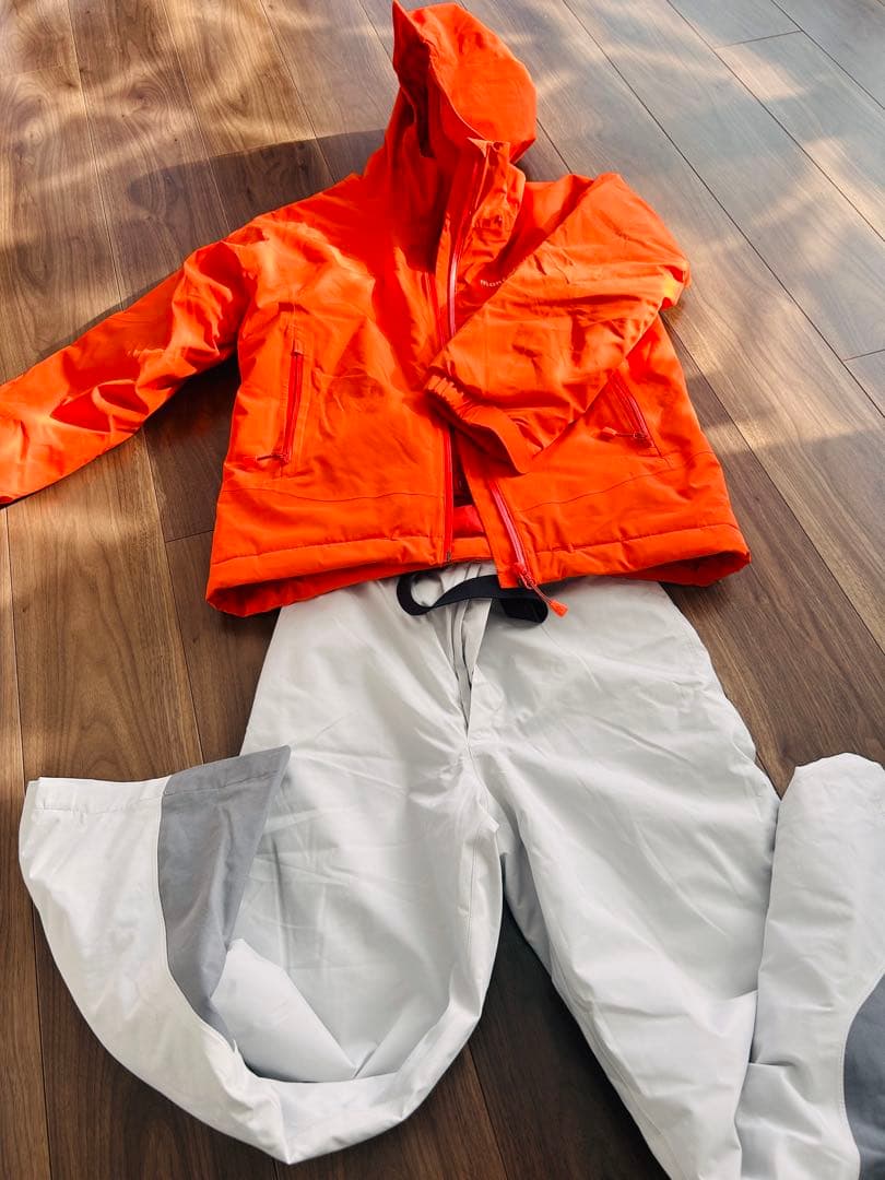 Montpellierスキーウェア上下　140(男女兼用)