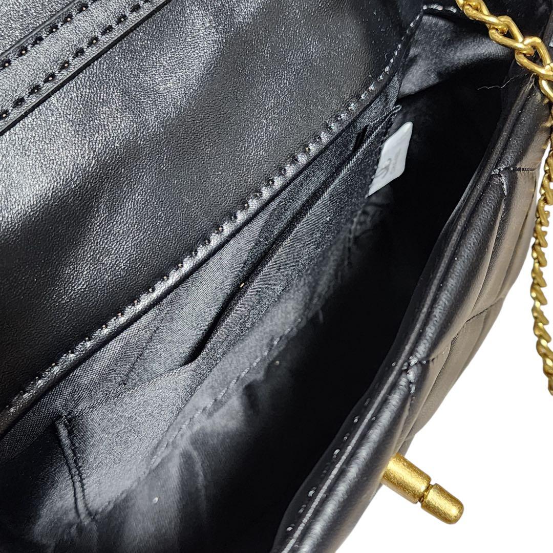 ショルダーバッグミニバッグ ショルダーポーチ キルティング　ゴールドチェーン