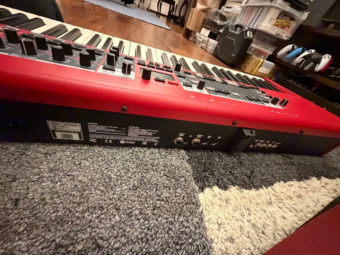 Clavia Nord Electro 6 HP ケース付