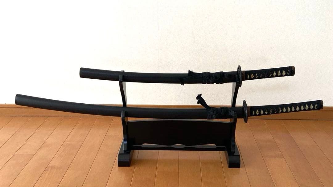 週末限定価格‼️模造刀　大刀　小刀　刀台付き