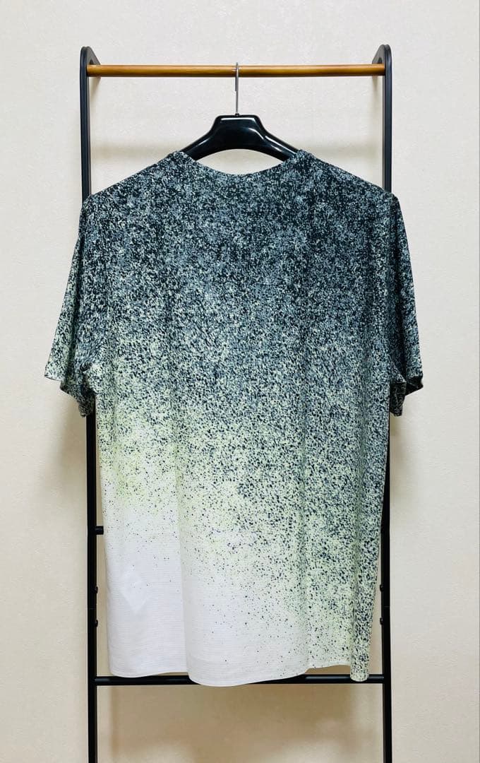 ウェア On Men's Court-T Fade Mineral | White