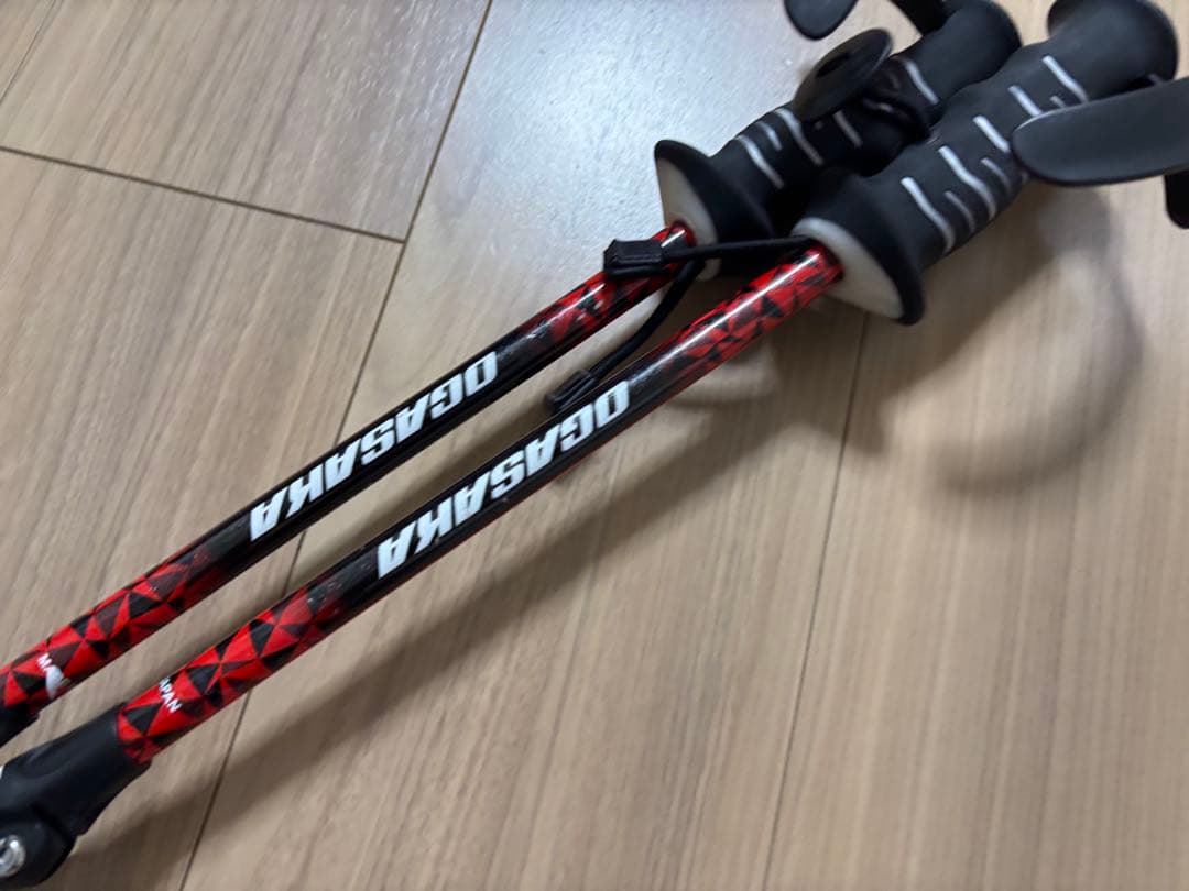 ★お洒落★オガサカ スキーポール ストック 収縮ポール　調整可能　デモ　技術